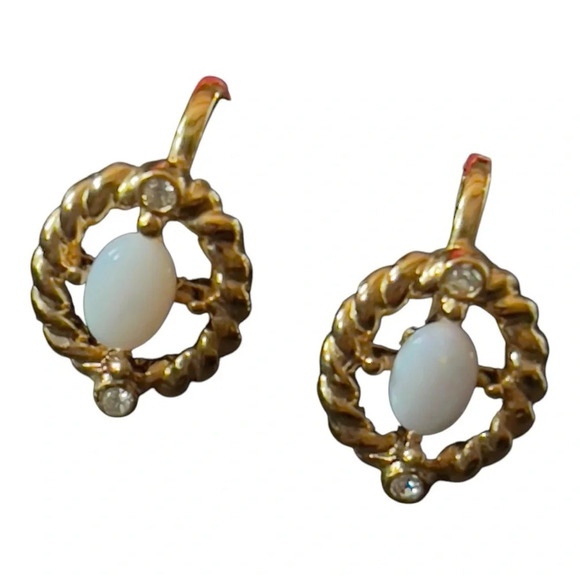 Vintage white opal earrings with rhinestone accents. Clip on dainty - Picture 2 of 8